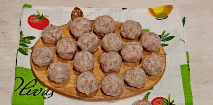 Thịt viên sôi động