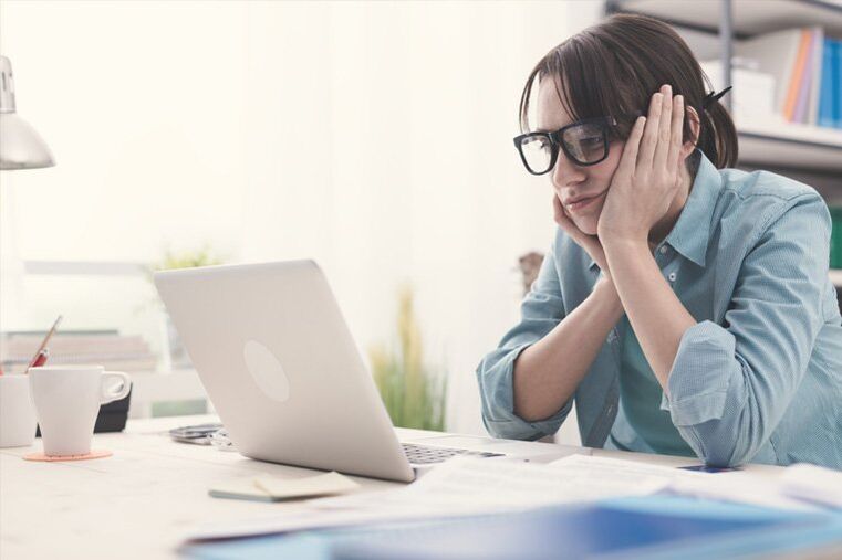Để tính toán calo hàng ngày với dinh dưỡng thích hợp, bạn thậm chí cần phải tính đến công việc văn phòng